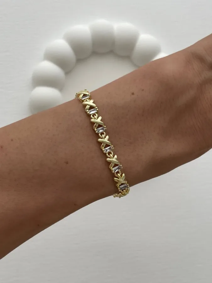 Özel Seri Baget Taşlı X Tasarım Gold Bileklik